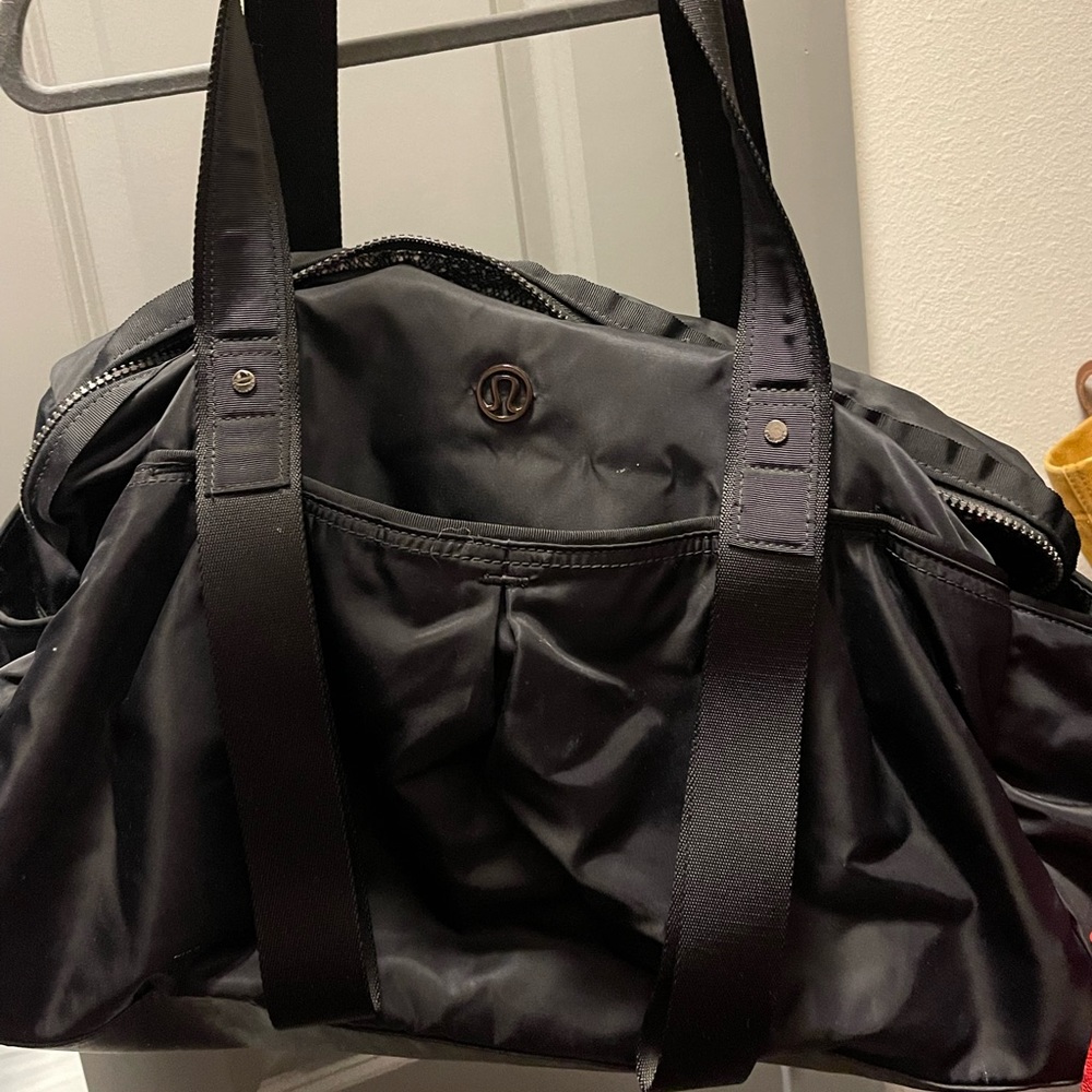 Lululemon tote bag